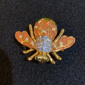Joan Rivers Lily of the Valley Flower Bee Pin